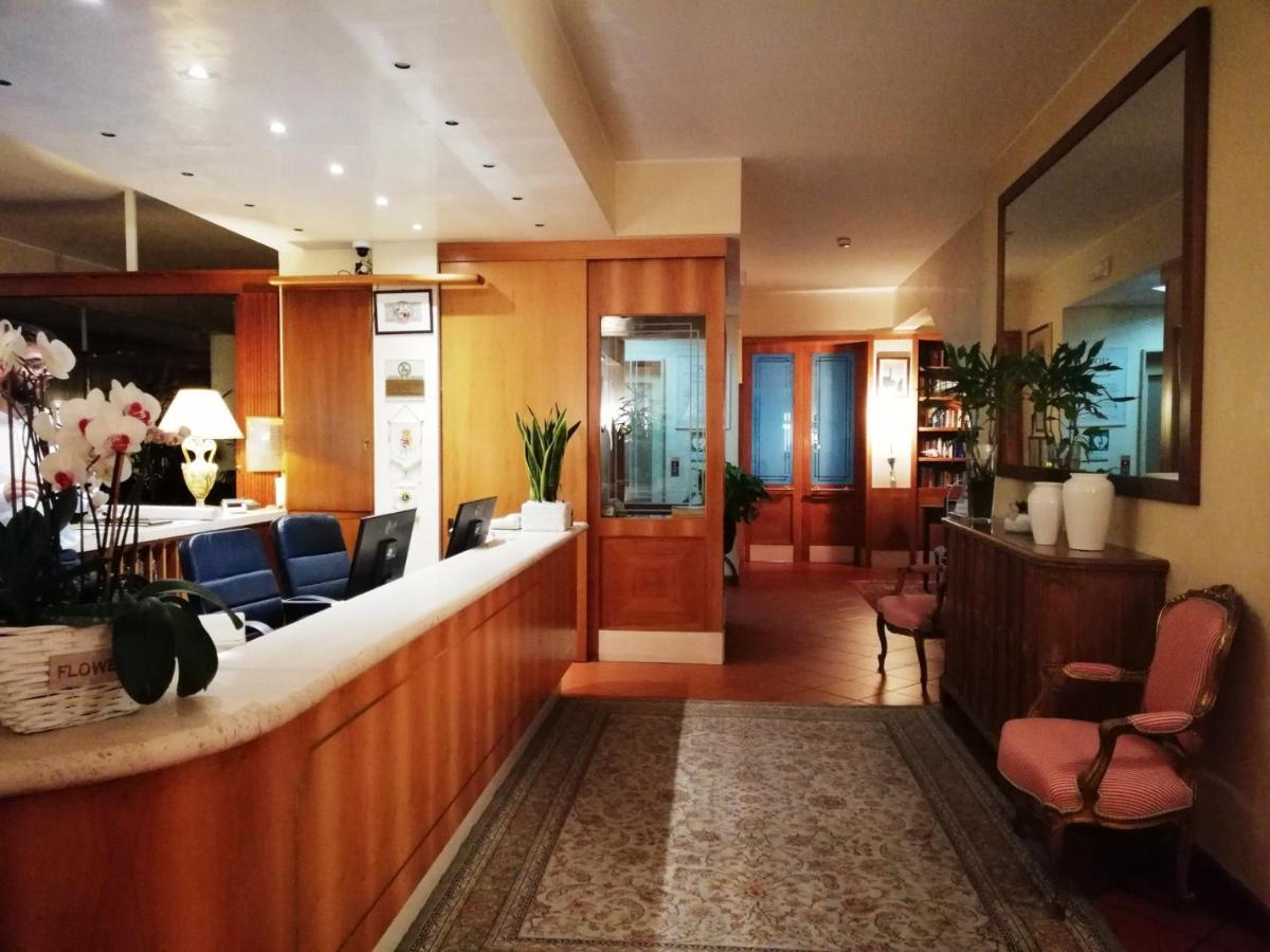 Hotel Parco Delle Rose Silvi Marina Exterior foto