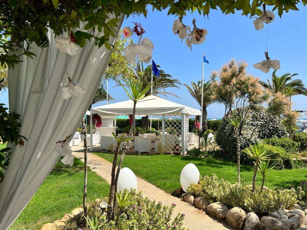 Hotel Parco Delle Rose Silvi Marina Exterior foto