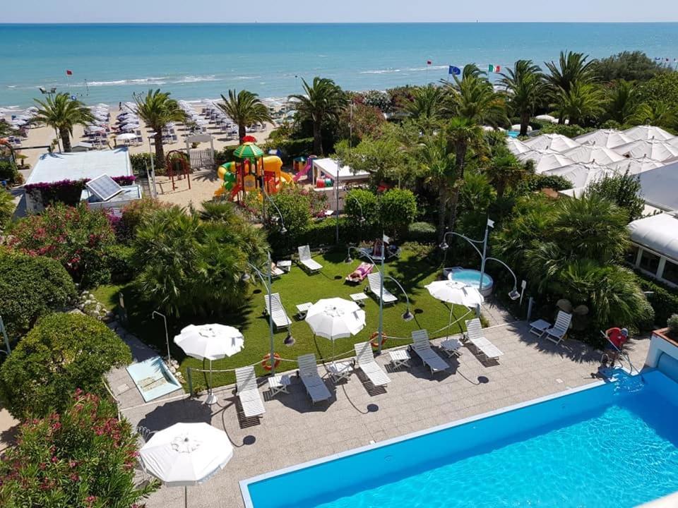 Hotel Parco Delle Rose Silvi Marina Exterior foto