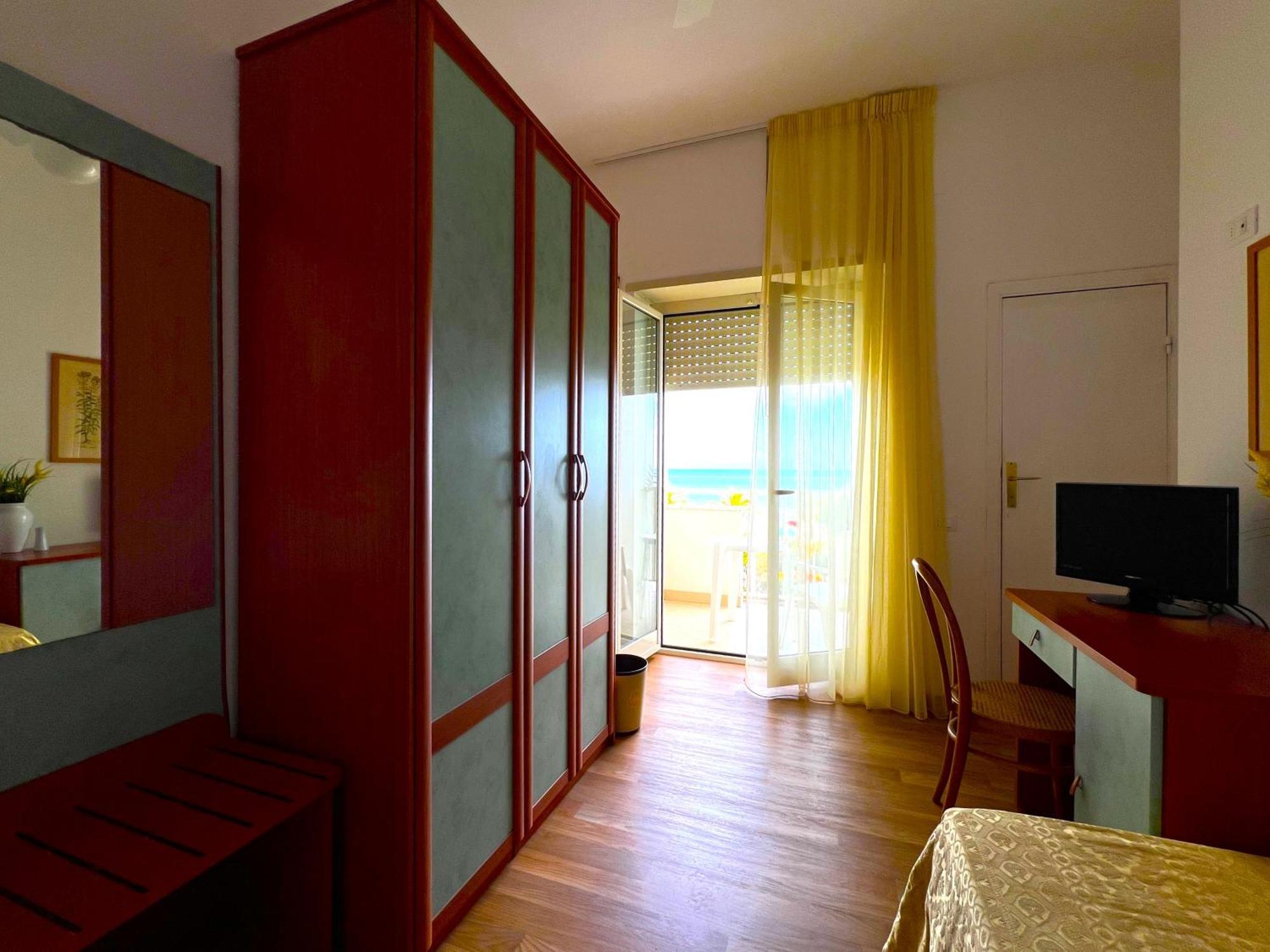 Hotel Parco Delle Rose Silvi Marina Exterior foto